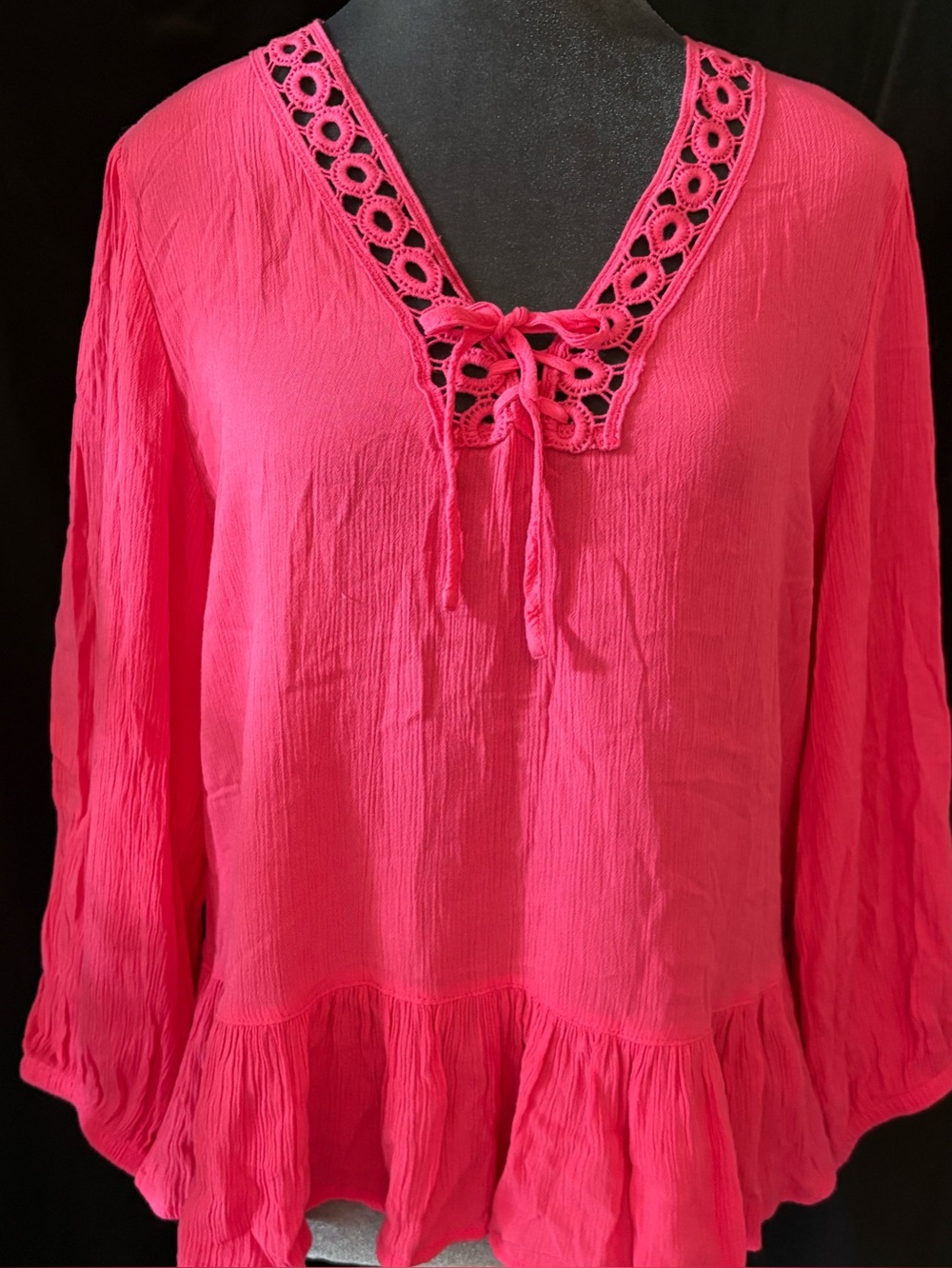 DJNY Jeans women’s Hot Pink Peasant Blouse with Lace Trim